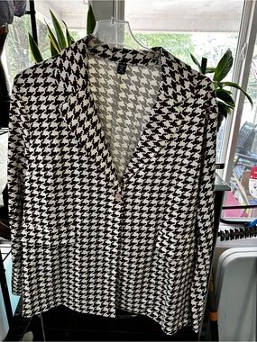 SHEIN Brown and White Houndstooth Blazer